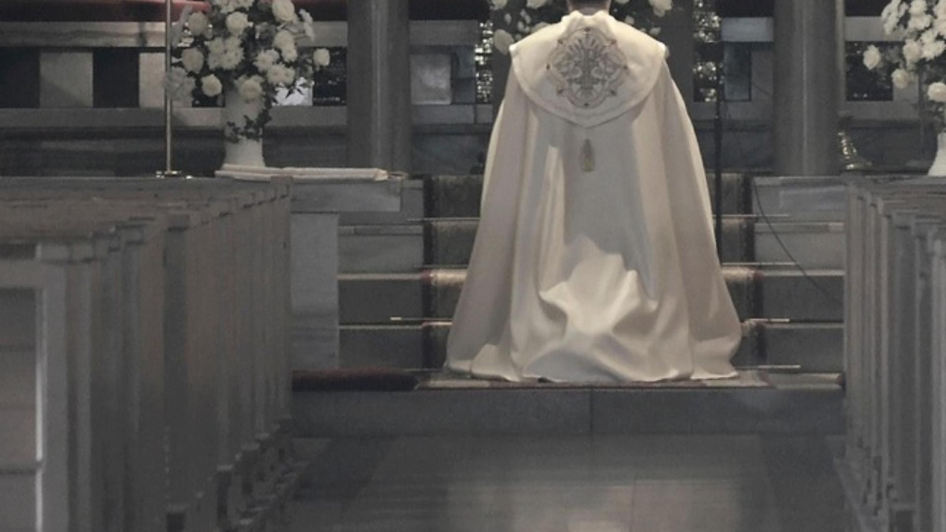 Un preot este cercetat penal după ce și-ar fi agresat partenera și fiul. Mitropolia a demarat o anchetă