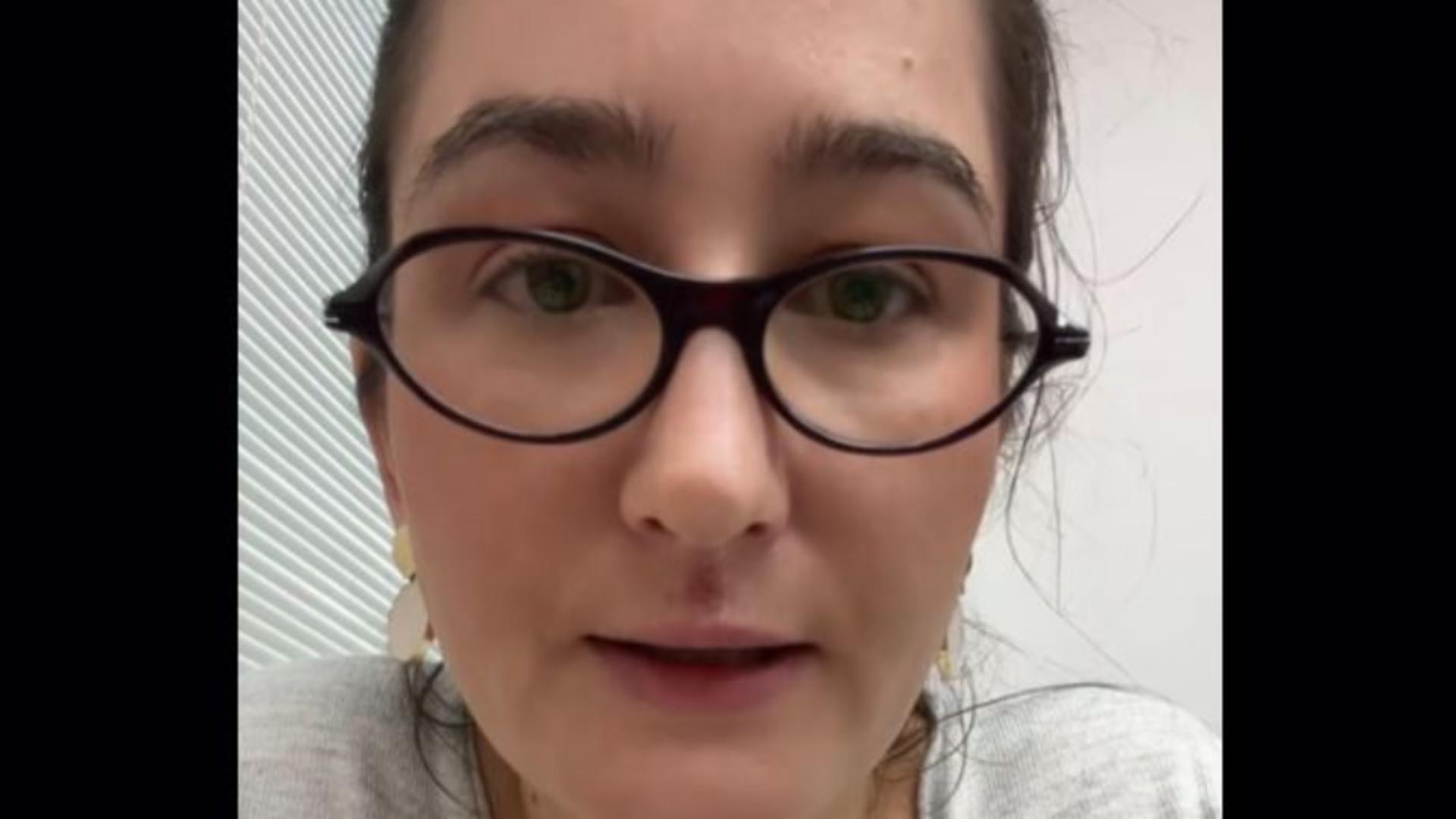 Avertisment pentru părinți! O profesoară îi îndeamnă să nu-și mai expună copiii în mediul online: „Cineva a pus cap la cap toate aceste informații și a acționat!”