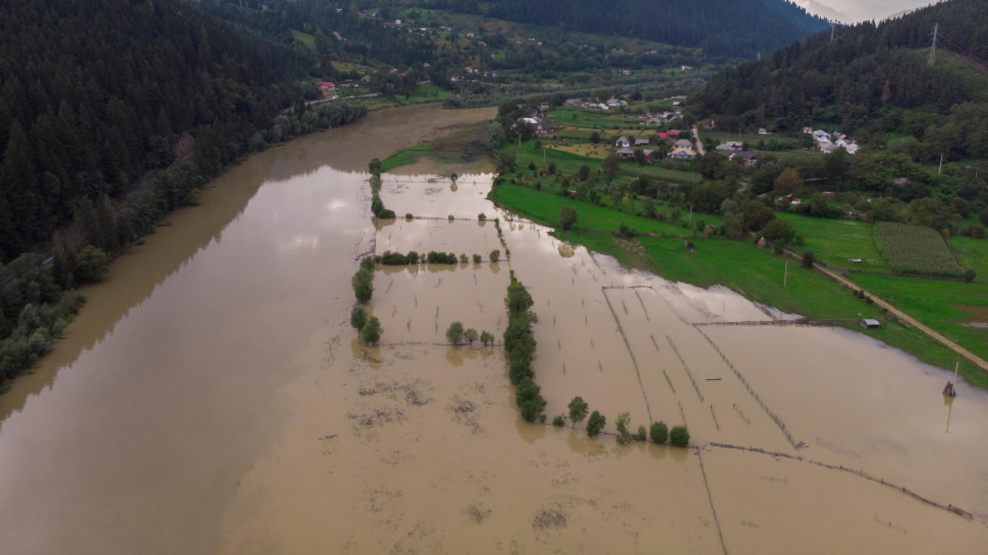 Viituri în cinci județe până luni la prânz: HARTA zonelor afectate/ Profimedia