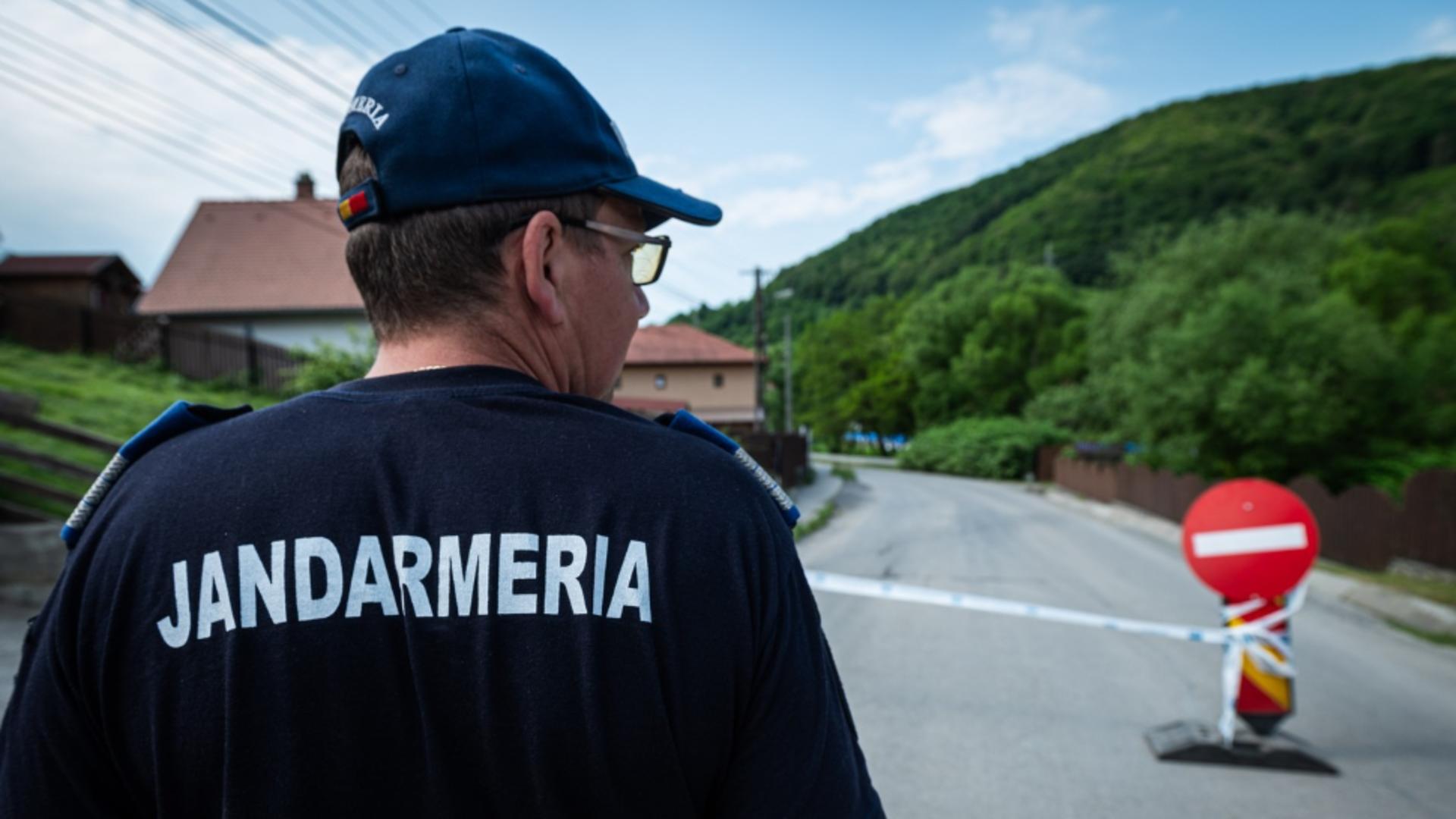 Duba jandarmilor care l-au escortat pe spionul moldovean, spulberată de un TIR în Timiș. Foto: Profimedia