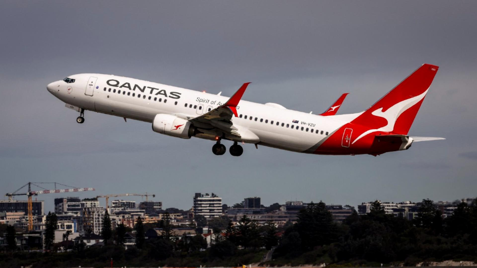 Panică la bordul unei curse Qantas, după suspiciuni de INCENDIU în cală: avionul a aterizat de urgență/ Profimedia 
