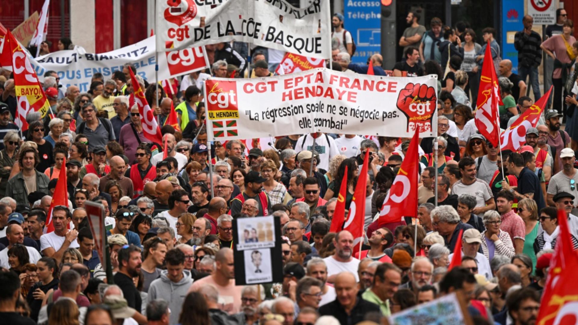 Proteste Franța. Aproape un milion de oameni au ieșit în stradă. Premierul anunță consultări - FOTO/VIDEO