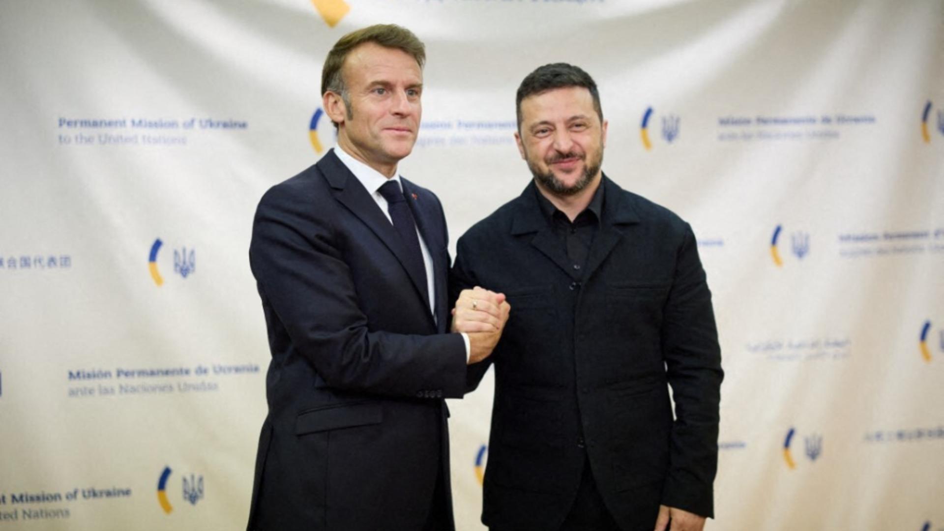 Emmanuel Macron și Volodimir Zelenski/ Profimedia