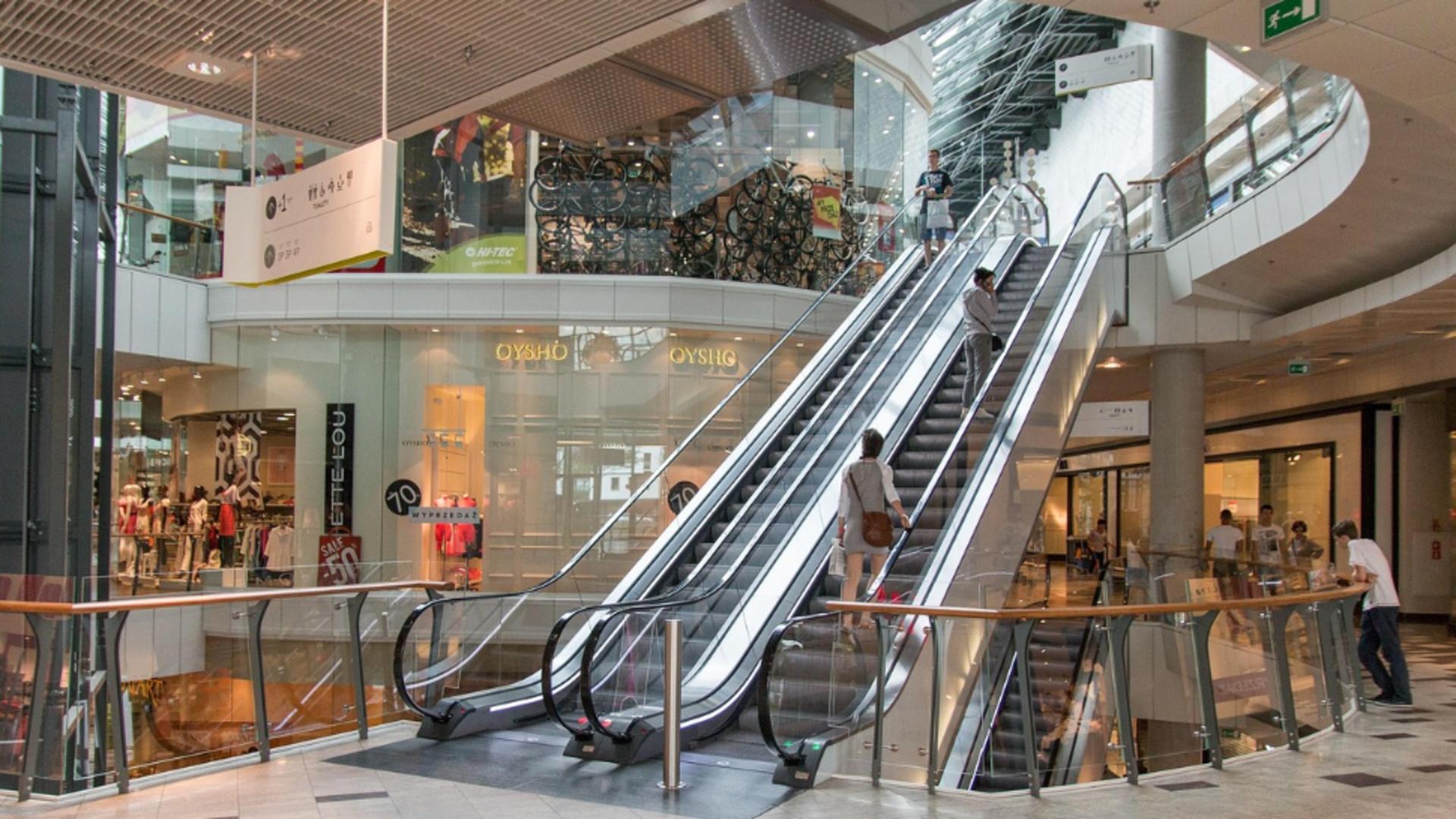 Tânără din Cluj-Napoca, interzisă în mall-uri timp de trei ani. Cum s-a ajuns în această situație?