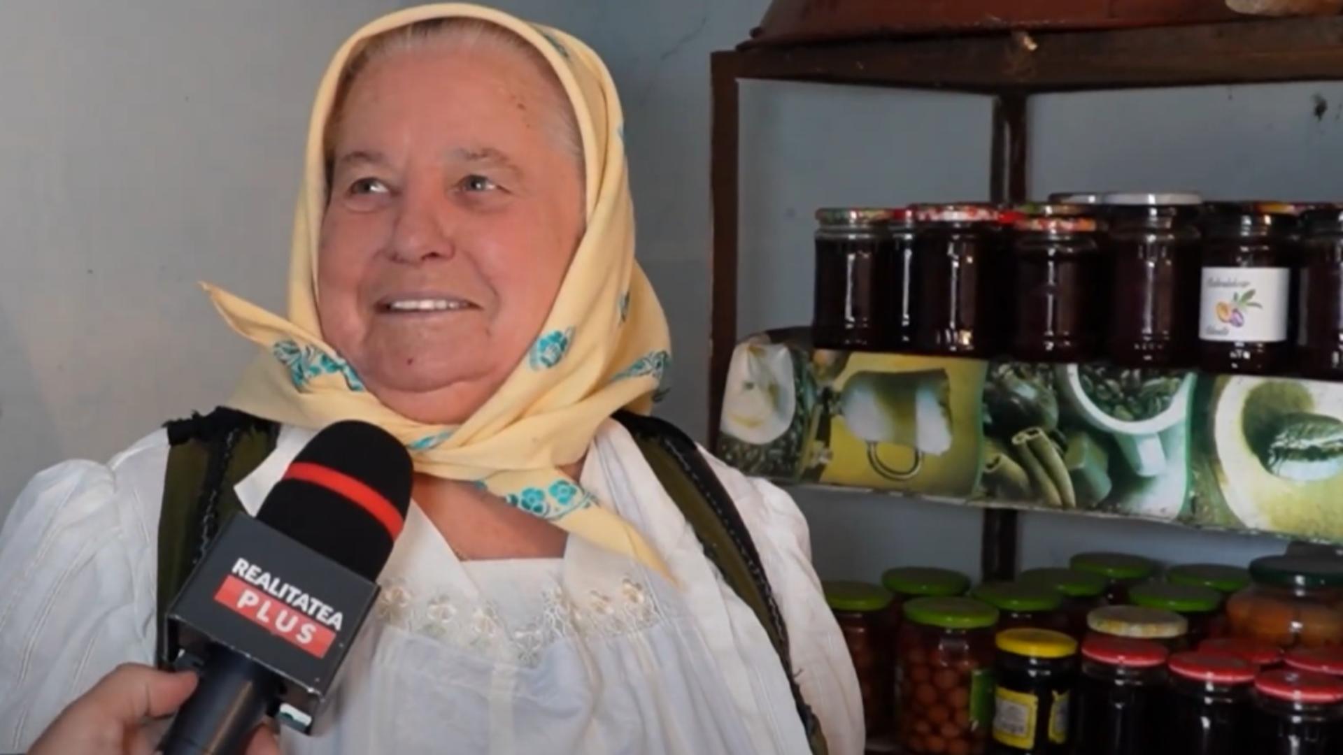 Tanti Lenuța pune cele mai bune murături din Chinteni. Foto/Realitatea