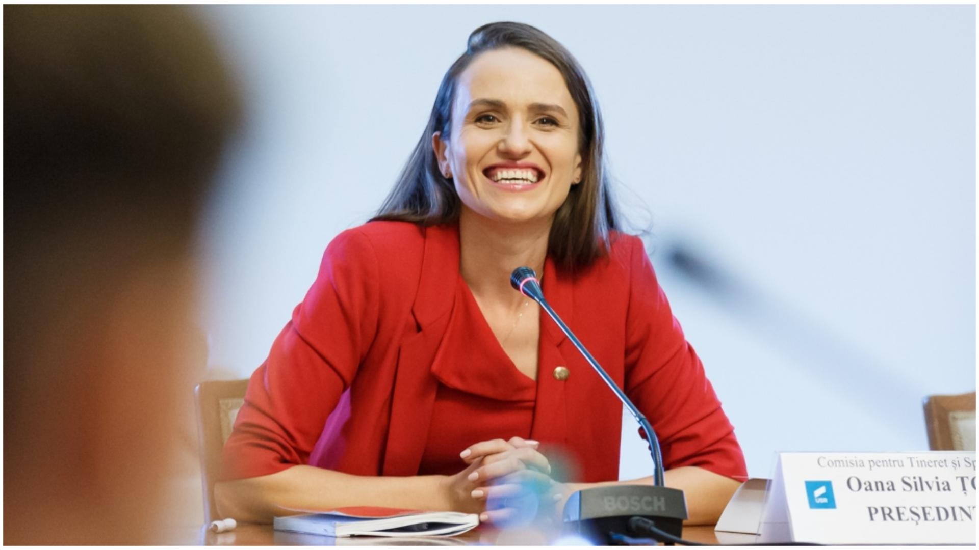 Rezista de la Externe se laudă pe Facebook cu anchetele făcute. FOTO: Facebook