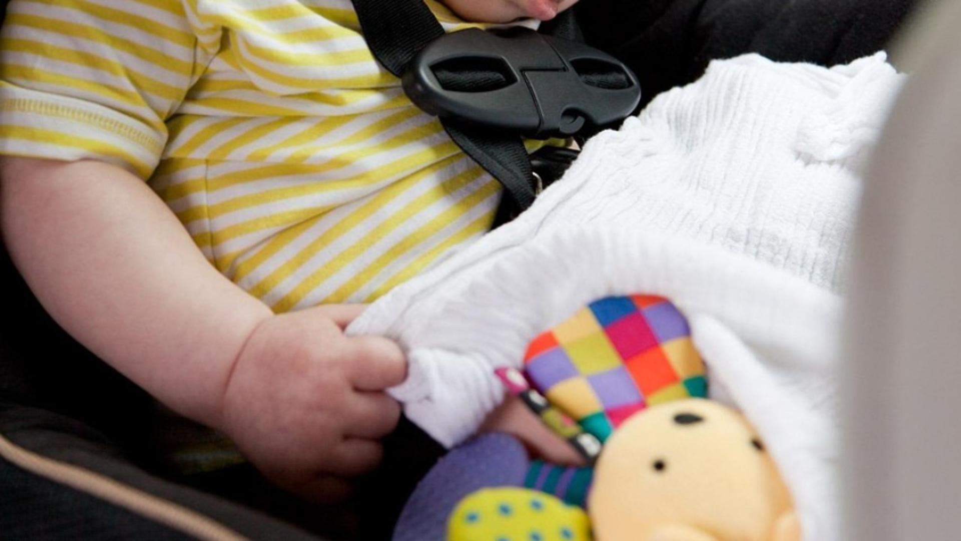 Coșmar pentru doi tineri părinți: au primit ani grei de închisoare după ce le-a murit bebelușul în accident RUTIER. Au refuzat să pună scaunul auto special din motive estetice