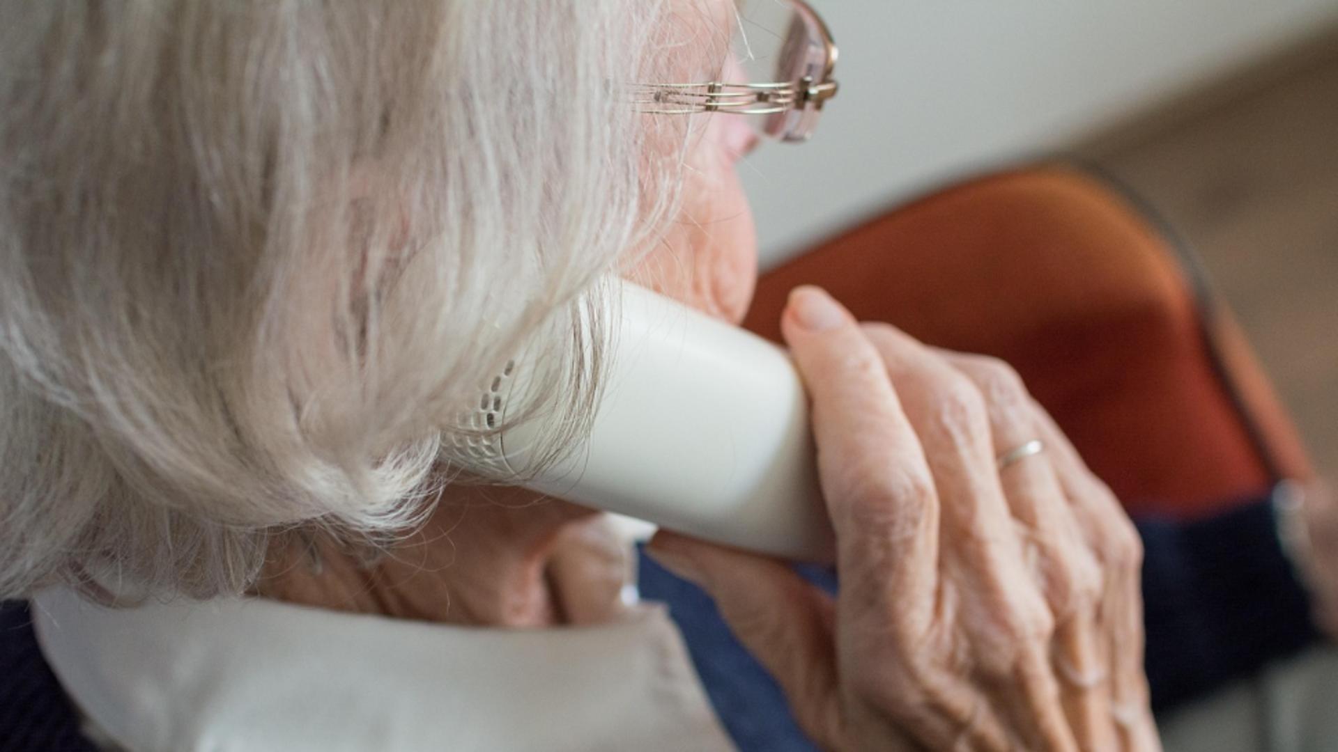 Incident în tren: o bătrână de 80 de ani a căzut din cușetă. Femeia mergea alături de o prietenă să se închine la moaștele Sfintei Parascheva