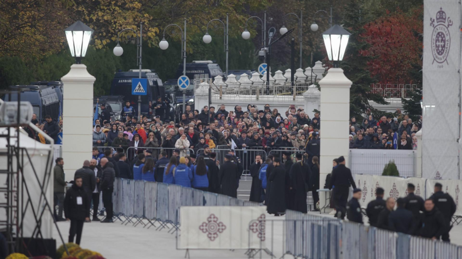 Marea catedrală va putea fi vizitată și noaptea ( Inquam Photos / George Călin)