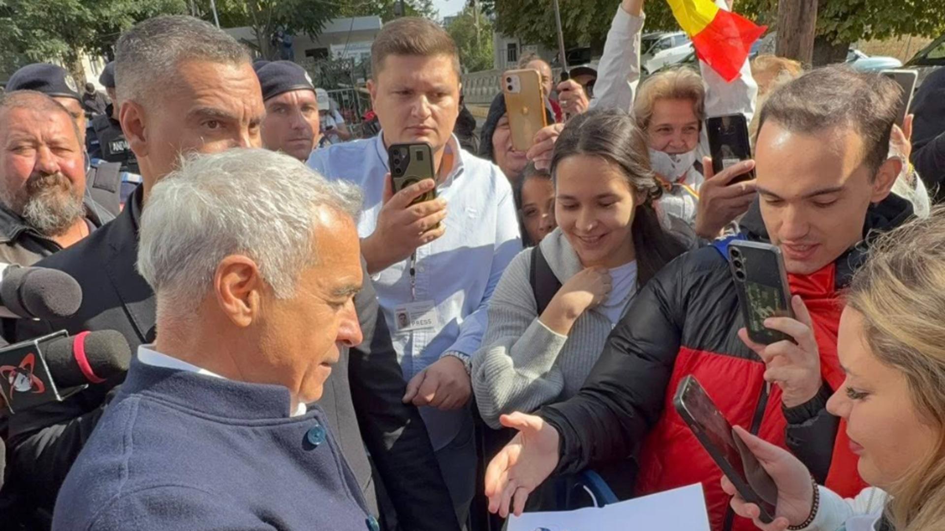 Călin Georgescu: Demnitatea nu se cere, nu se strigă, se trăiește!