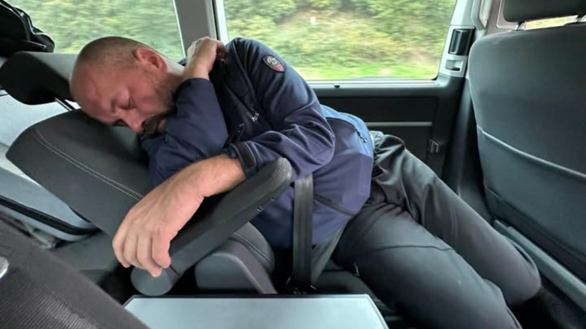 Directorul Muzeului Astra a dormit în mașină ca echipa lui să ajungă la Bruxelles