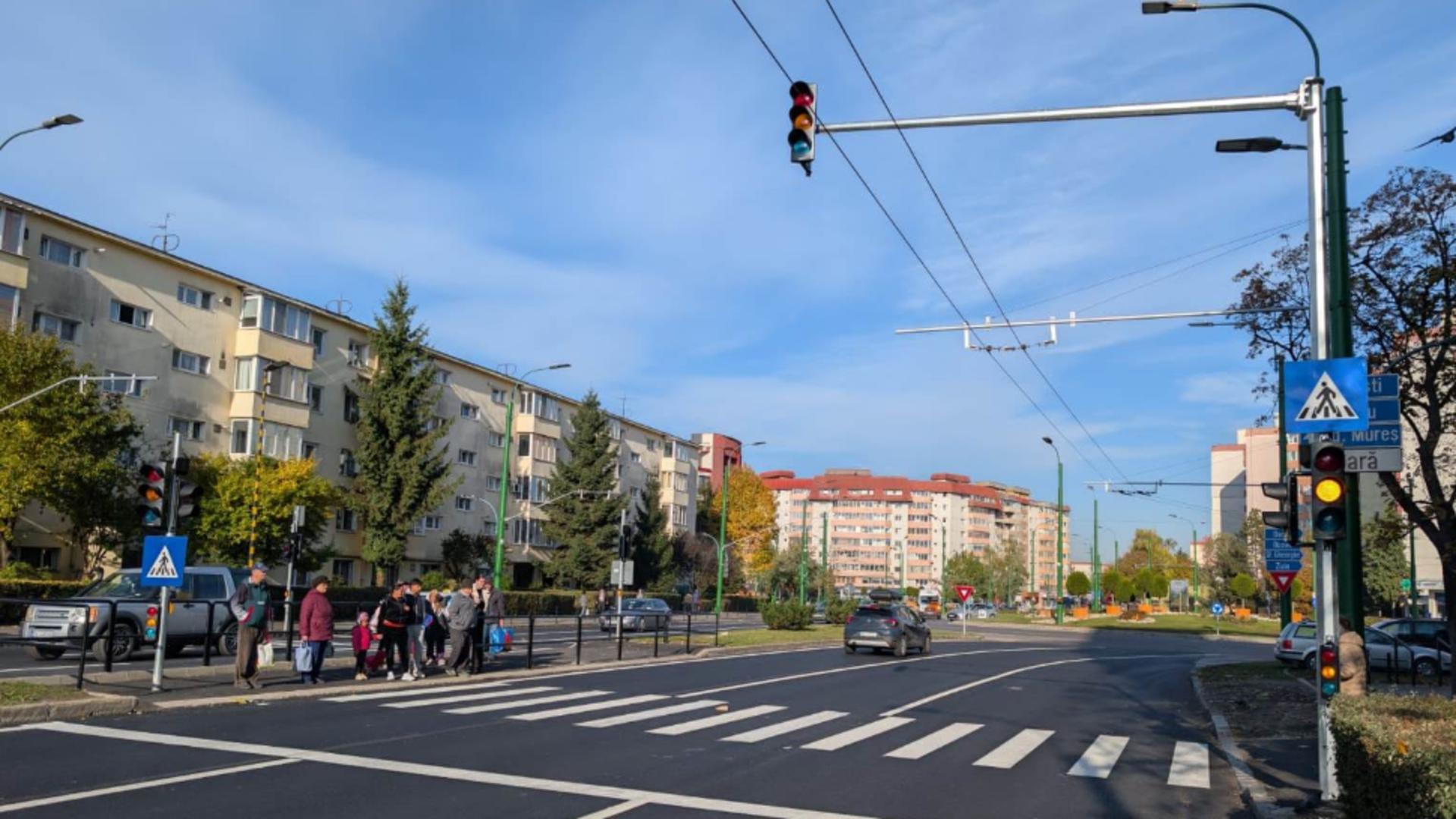 Un oraș din România a introdus radar de viteză la semafor