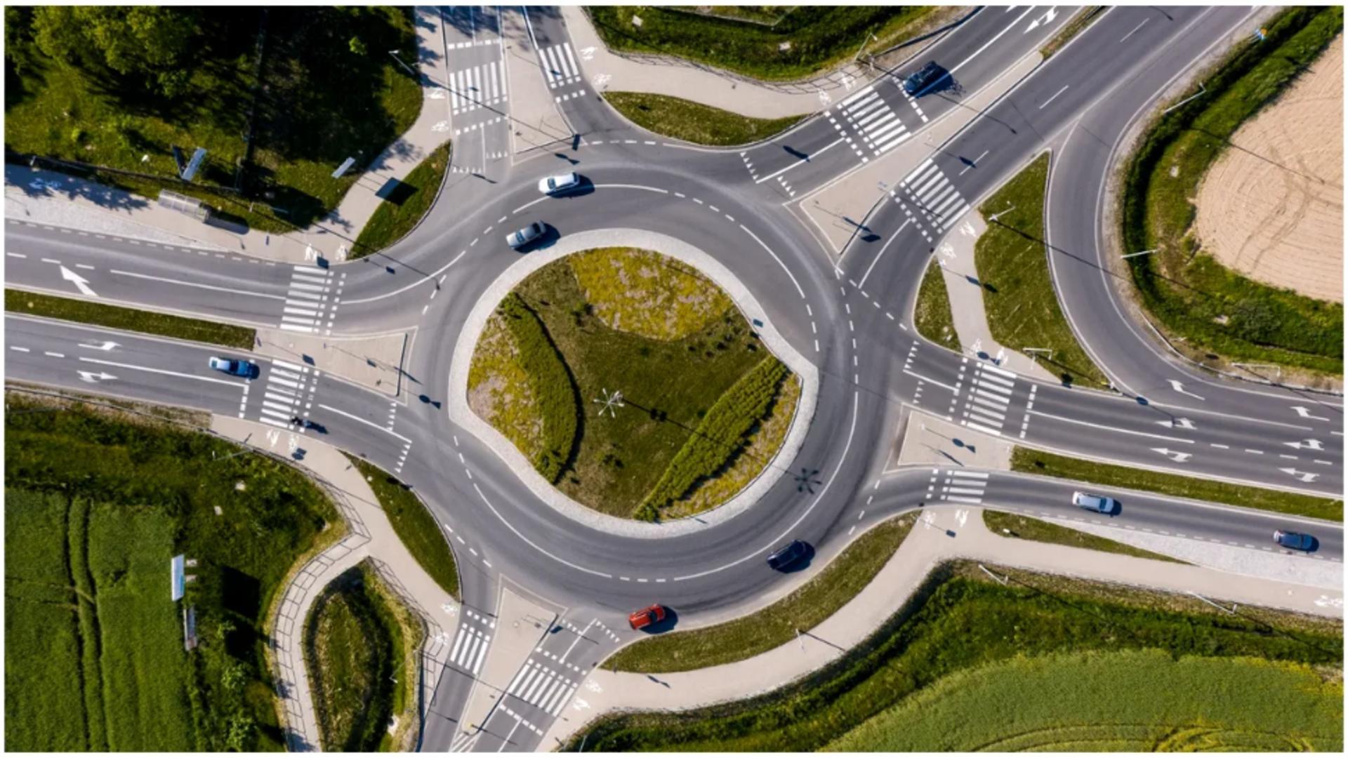 Reguli în sensul giratoriu