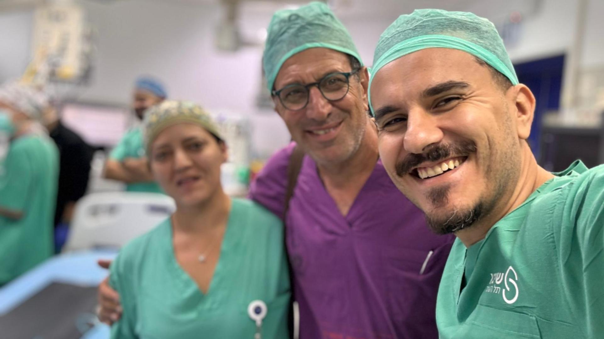 Dr. Mihai Dobra, medic primar chirurgie urologică la Institutul Clinic Fundeni (foto dreapta)