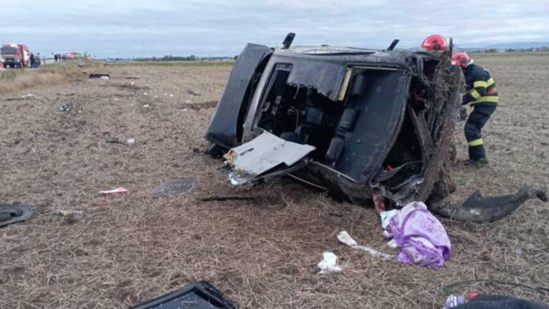 Frătăuții Vechi: șase persoane, printre care doi copii, rănite într-un  accident grav