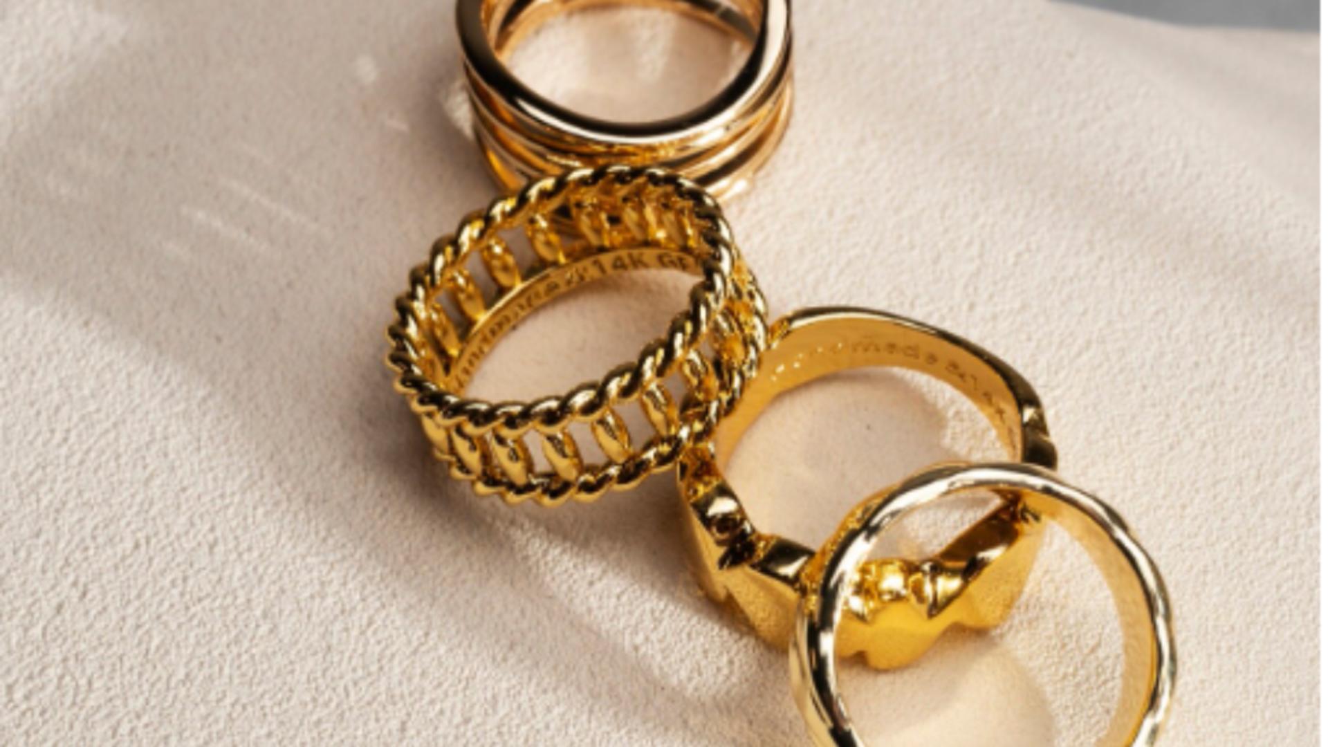 Băncile au cumpărat zeci de tone, bijuteriile nu mai au căutare