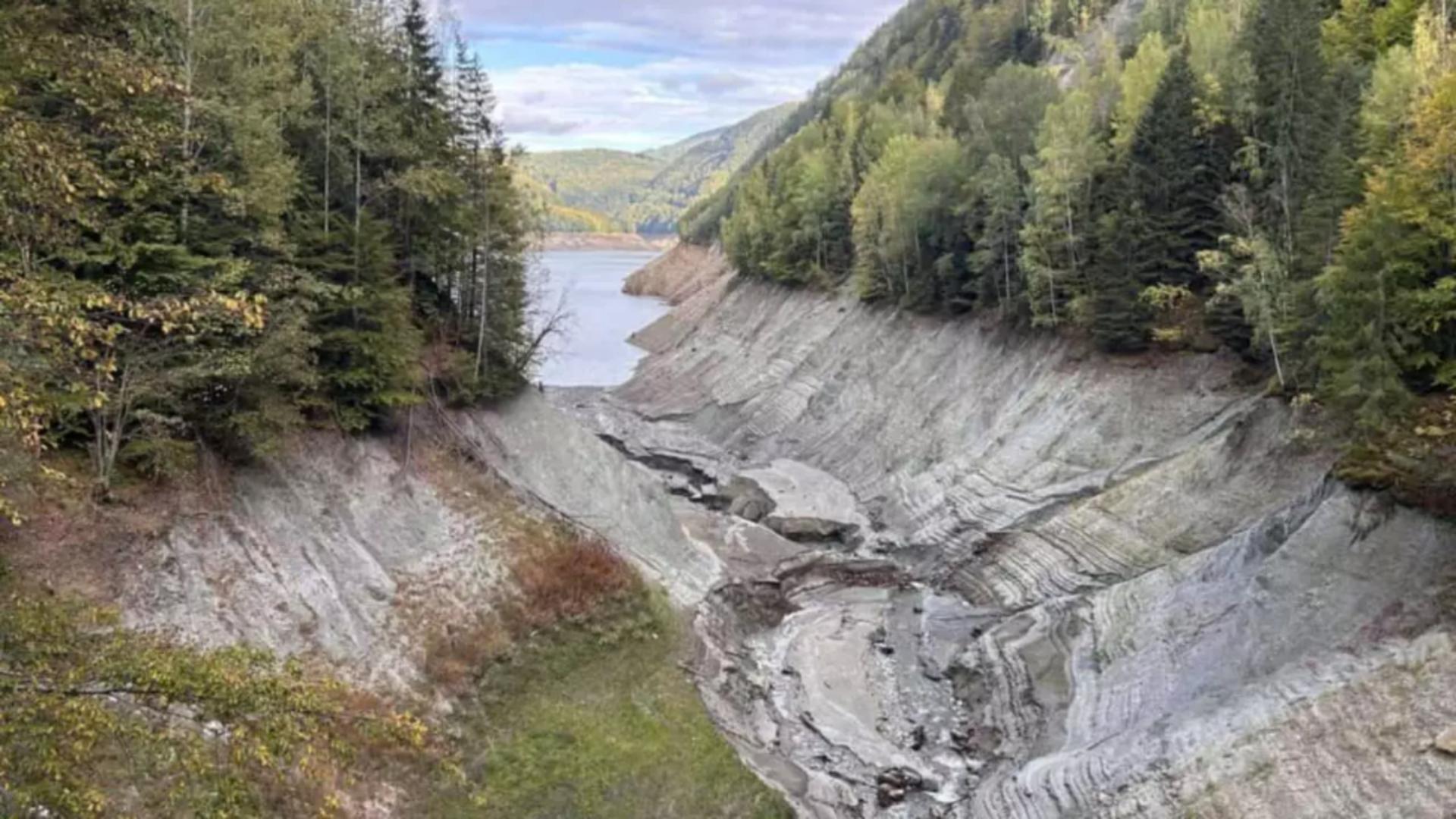 Lacul va fi golit pentru retehnologizare și curățare (foto: Ora de Sibiu)
