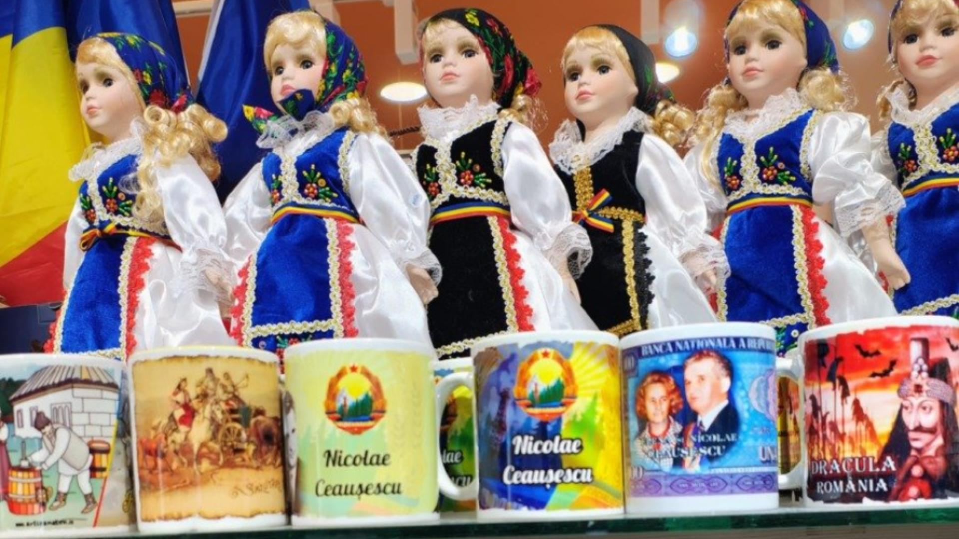 Căni cu Nicolae și Elena Ceaușescu FOTO Corneliu Vaida