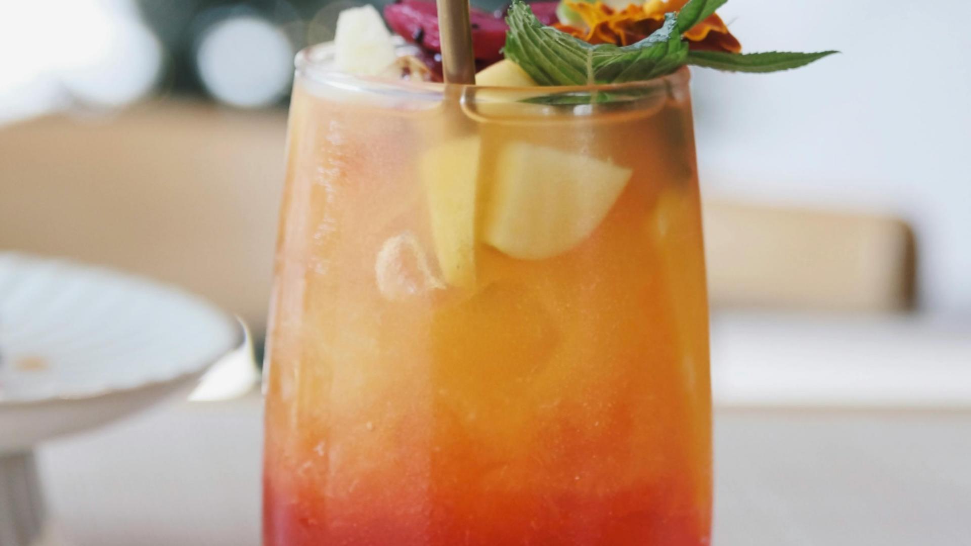 Recomandarea unui nutriționist. Este o băutură bogată în colagen și un adevărat elixir al tinereții