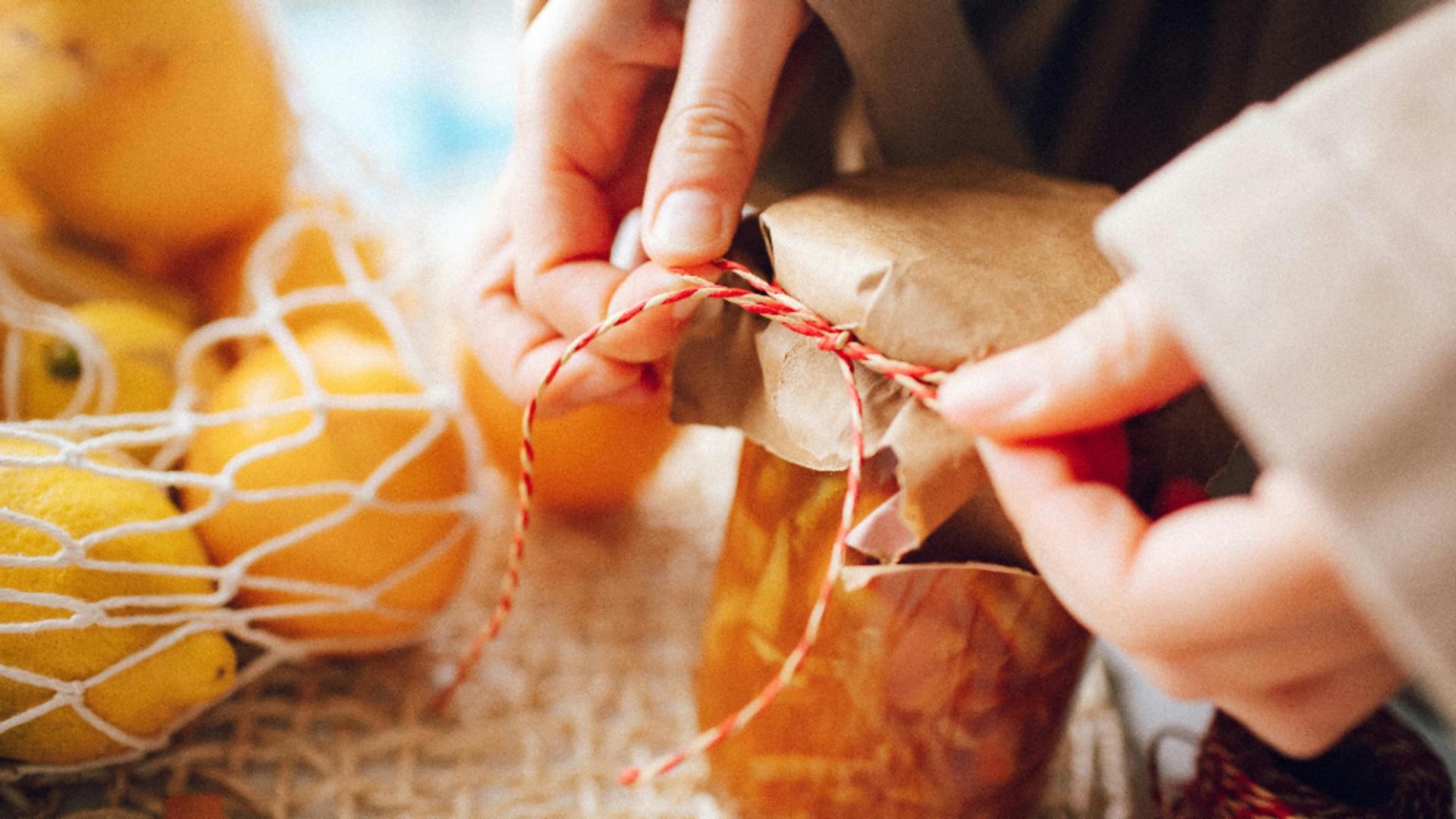 Alimente care nu expiră niciodată. Ghidul complet pentru cămara ta de urgență