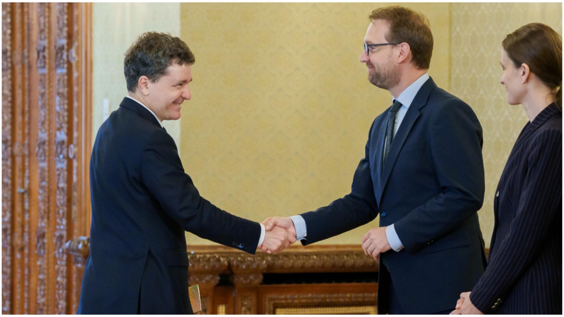 Șeful reziștilor a recunoscut că se vede des cu Nicușor Dan. FOTO: Facebook