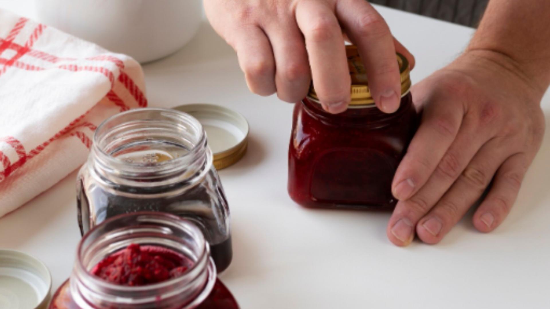 Experții cred că ANAF ar trebui să modifice formulele de calcul, nu să critice efectul