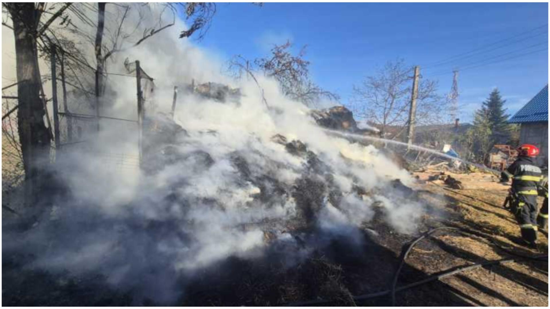 Incendiu de proporții într-o gospodărie din județul Botoșani. FOTO: ISU