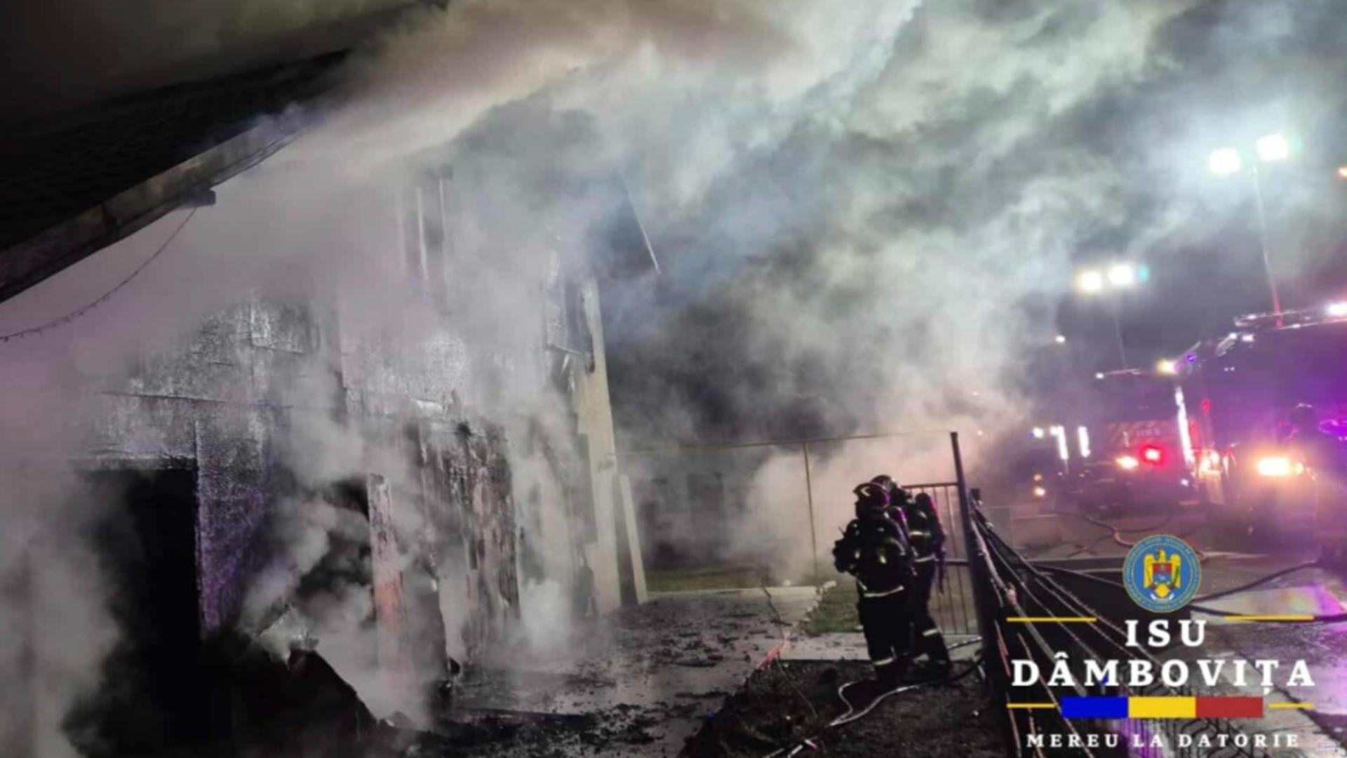 Incendiu devastator, în jud. Dâmbovița. O casă a fost făcută scrum