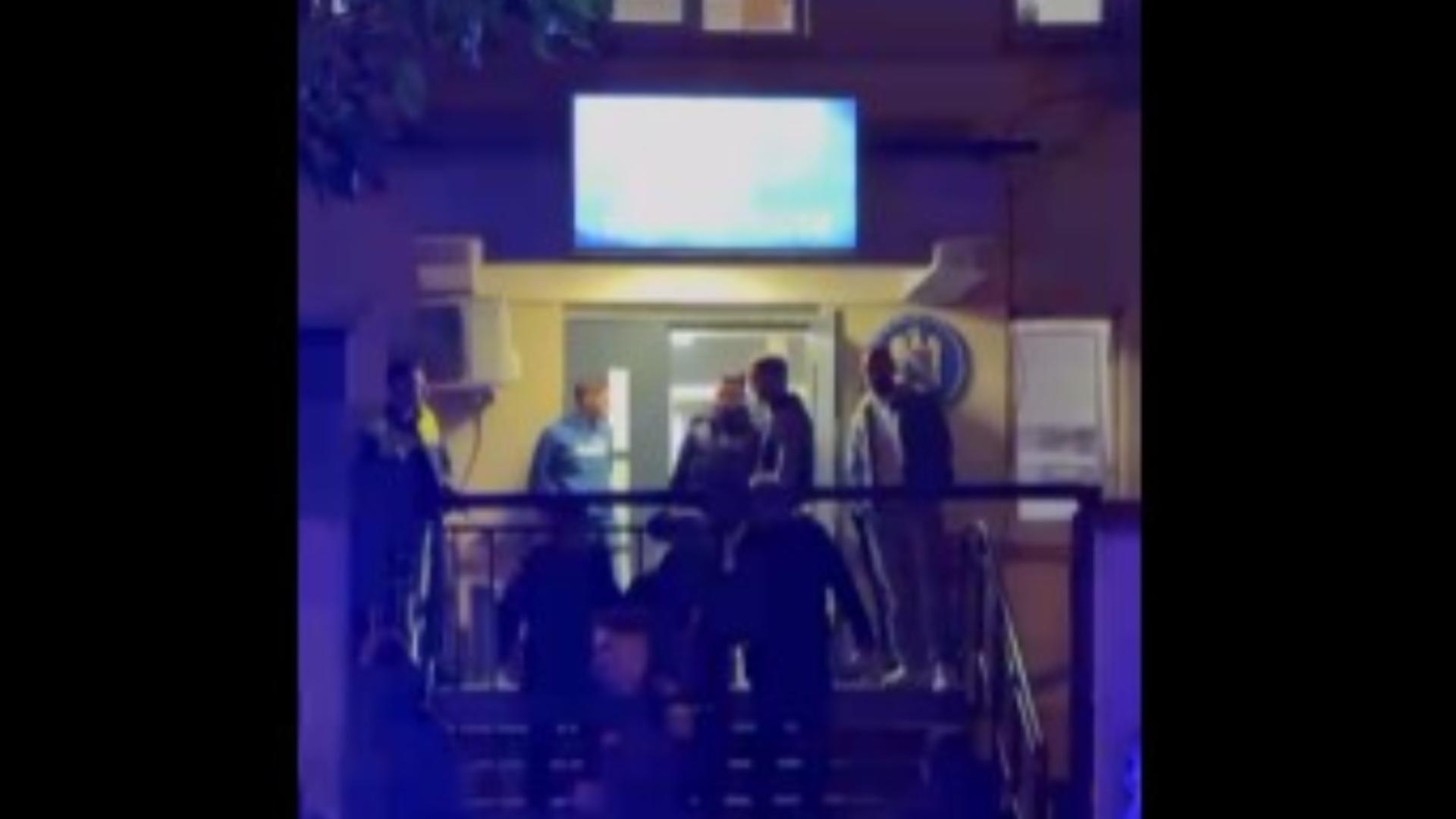 Un interlop a fost reținut după ce a amenințat un profesor de la școala fiicei sale