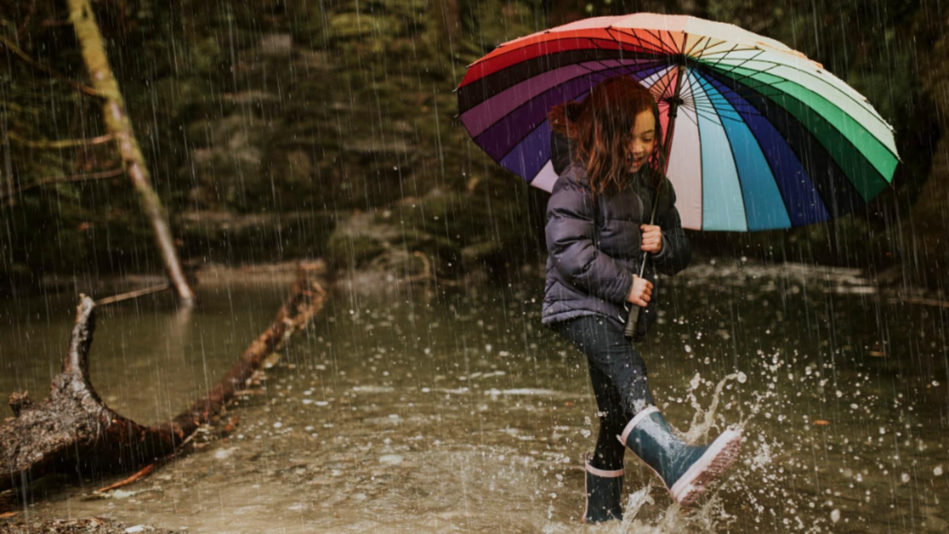 COD ROȘU de ploi abundente și viscol