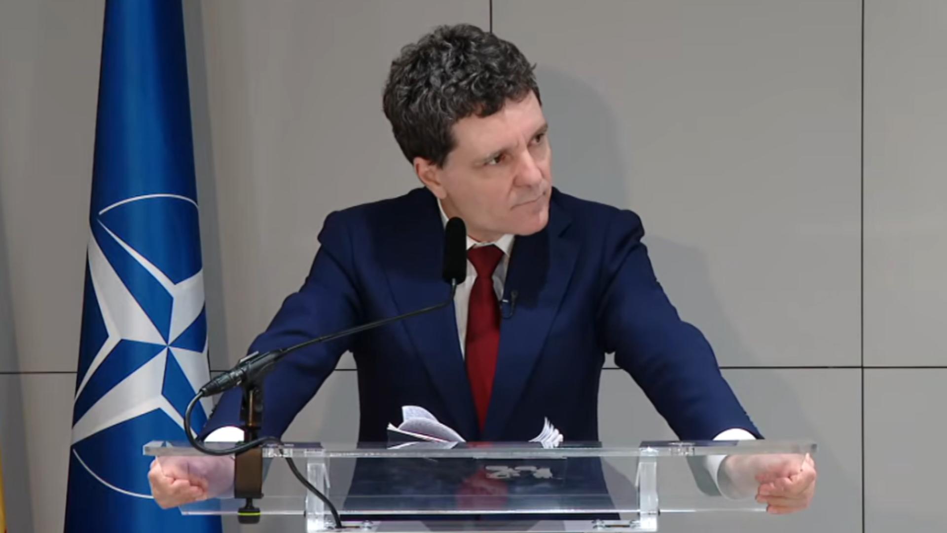 Nicușor Dan vine cu vești proaste despre salariul minim