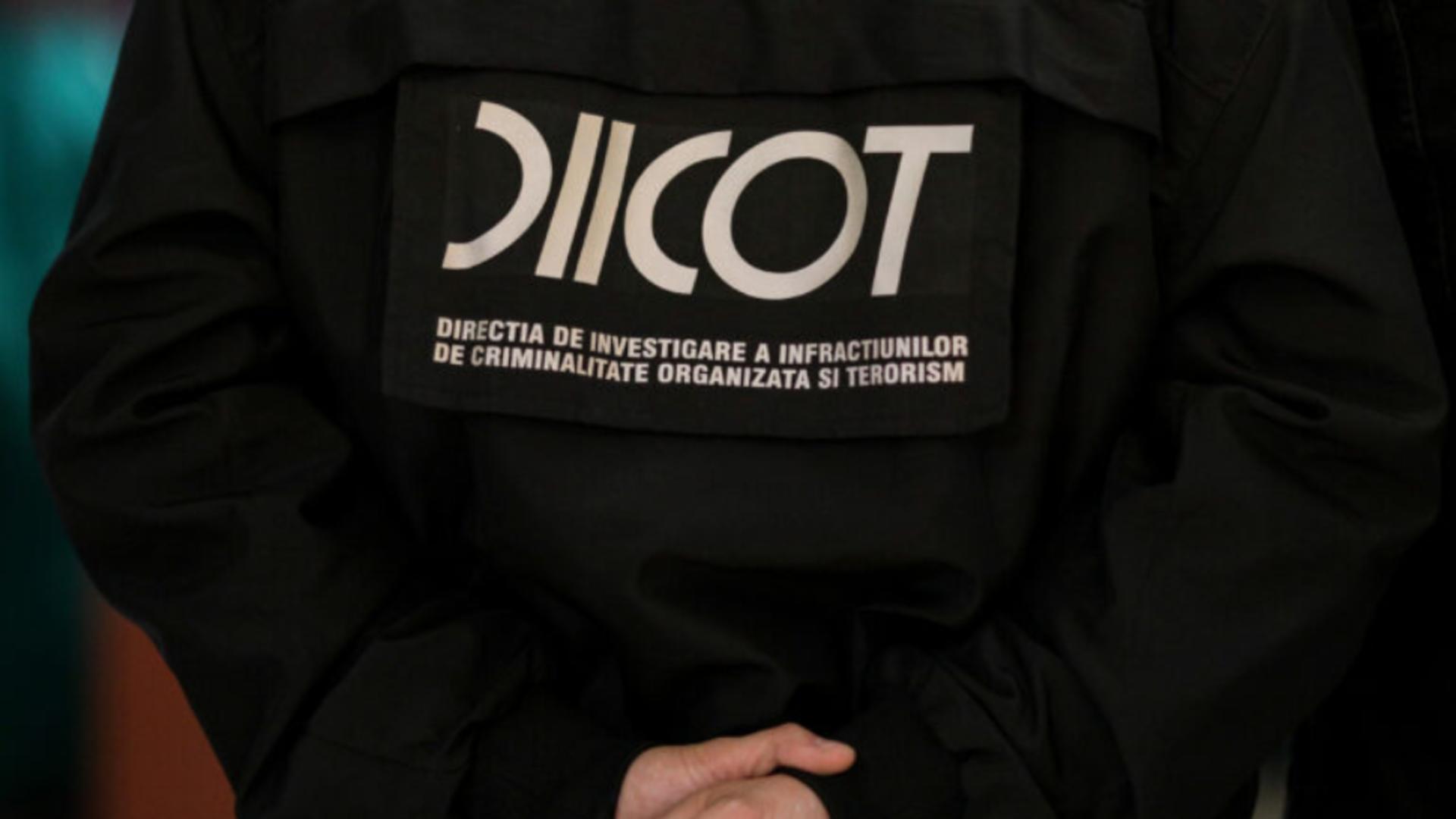 Percheziții în Caraș Severin