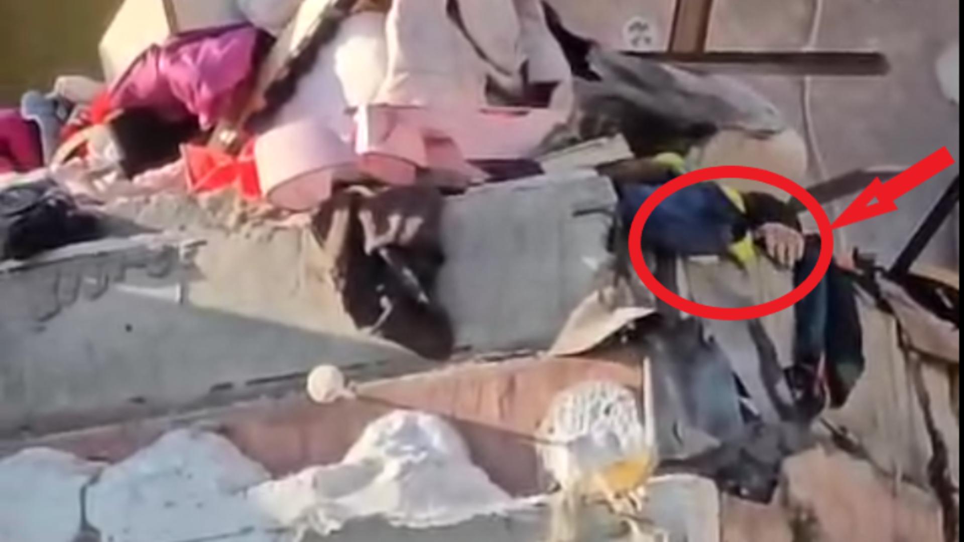 Femeia care făcea cu mâna din apartamentul distrus a fost salvată. Foto/Realitatea