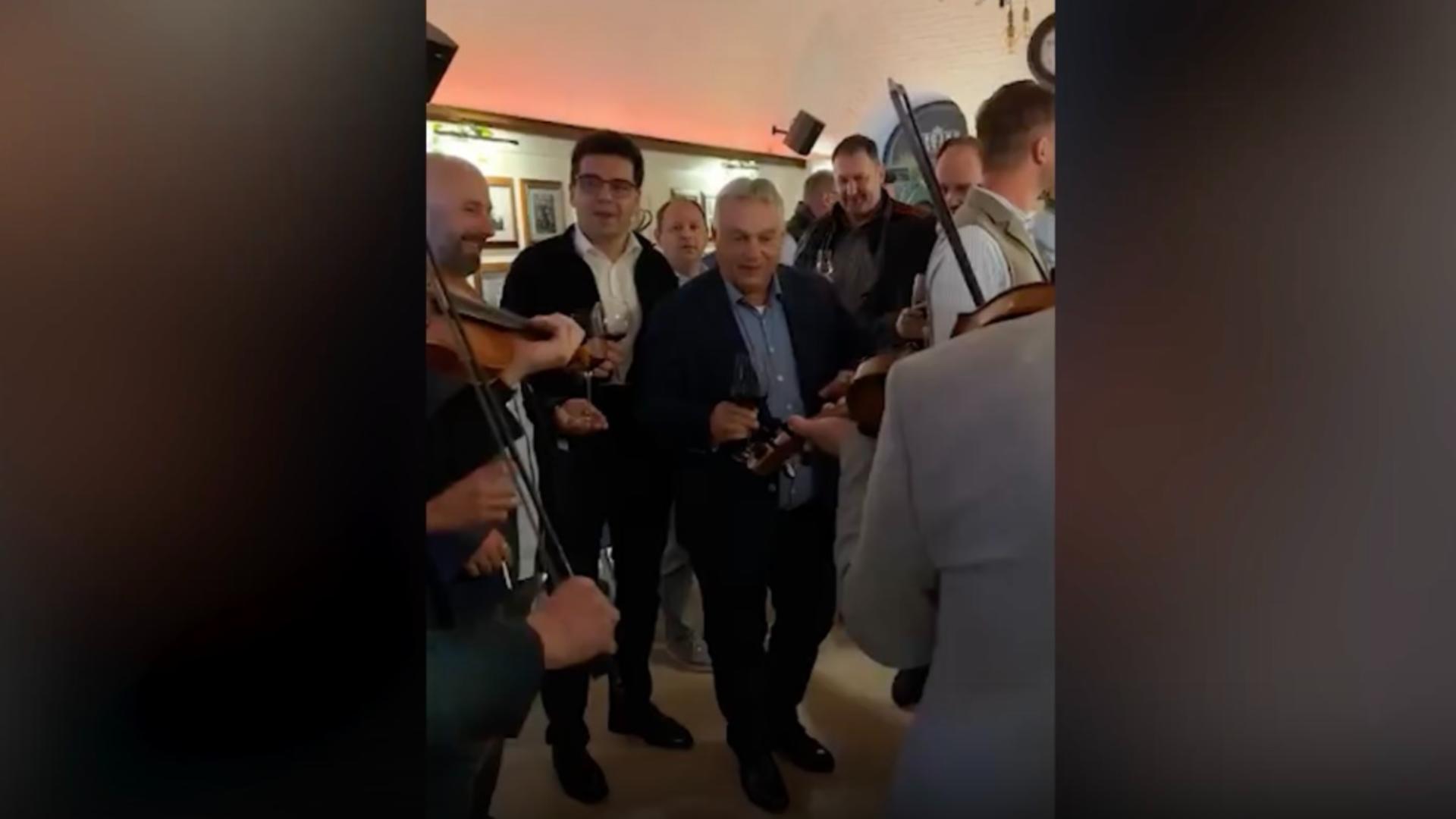 Premierul Ungariei, show total cu lăutarii, la Cluj 