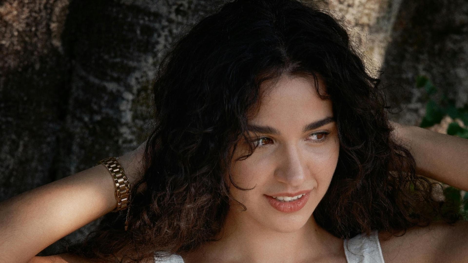 Cât de des este recomandat să-ți speli părul? Ce spun specialiștii