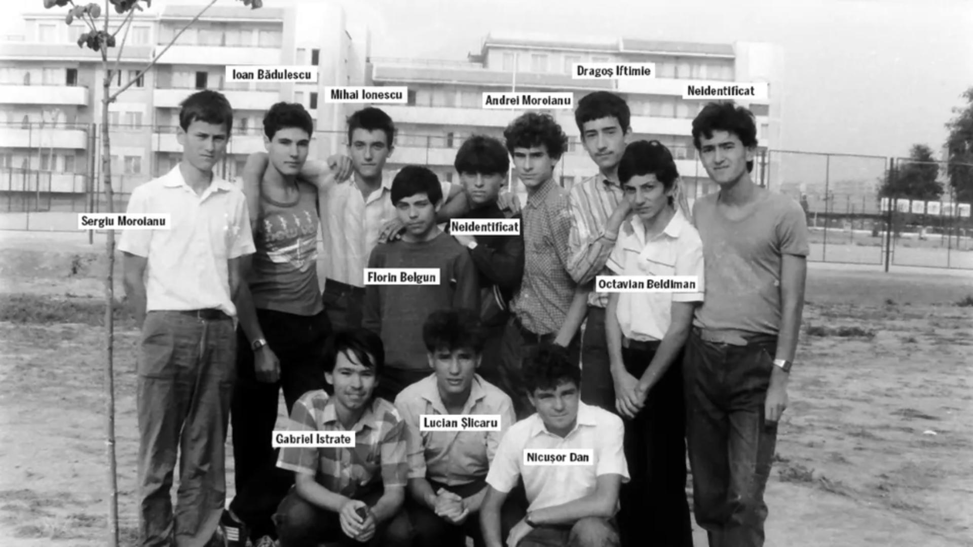 Nicușor Dan, în grupul olimpicilor la matematică, în anii regimului comunist