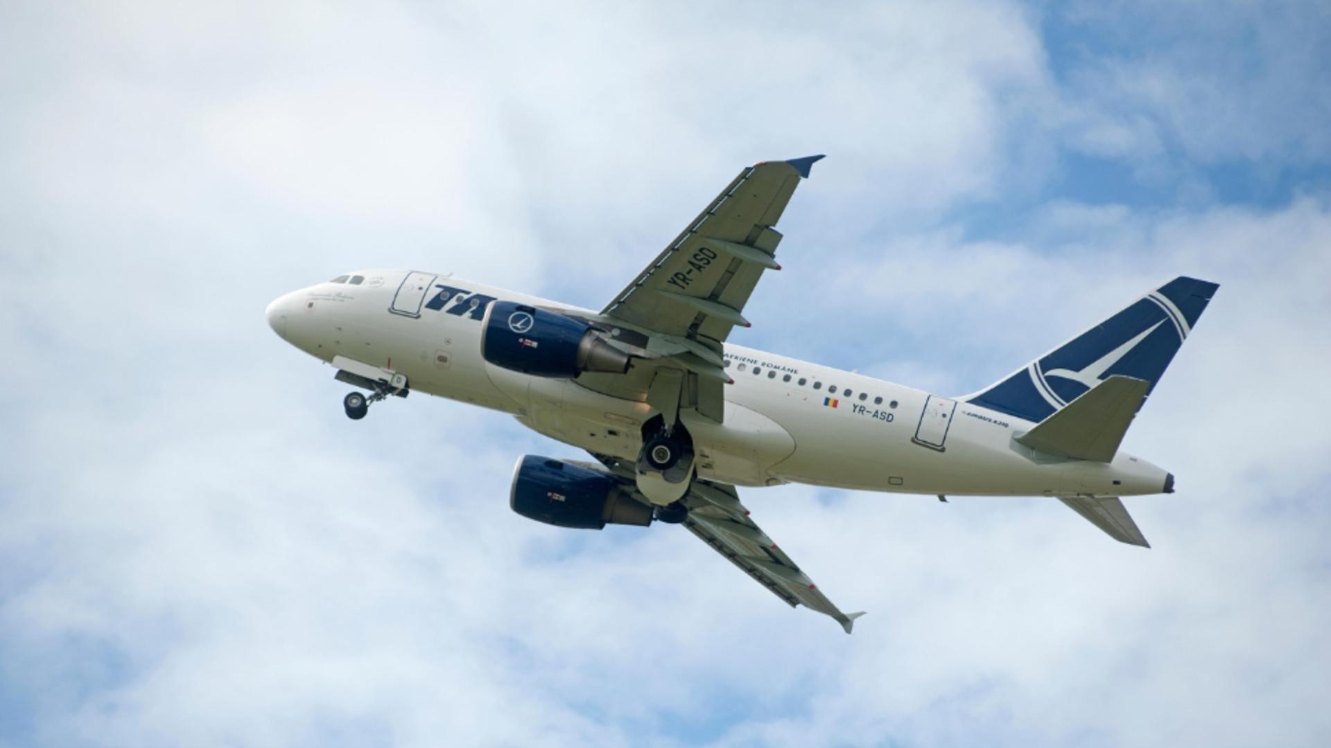 Trafic aerian normal pe aeroporturile din București, în ciuda codului portocaliu de vânt/ Profimedia 