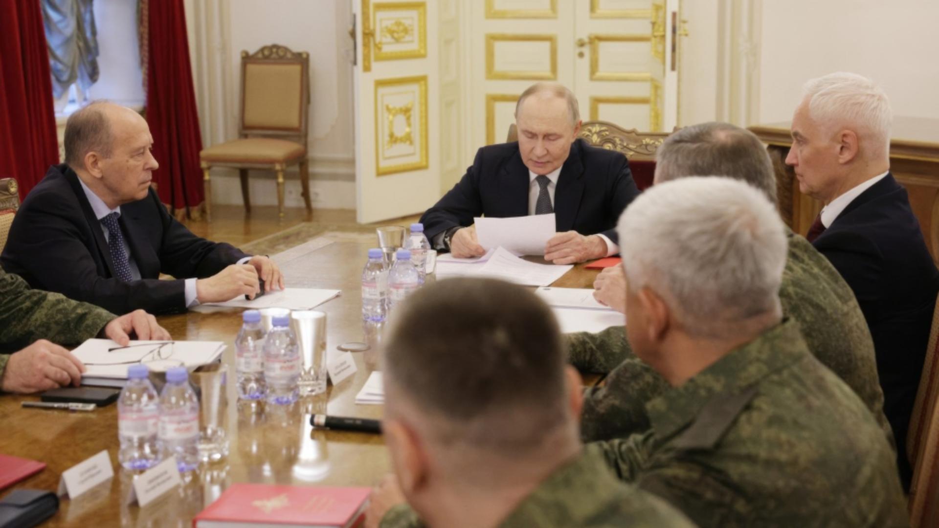 Ședință la Kremlin. Foto: Profimedia