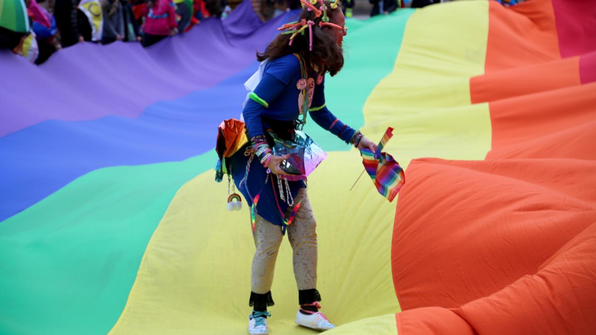 UE ne ia la rost că nu respectăm identitatea de gen. Foto: Profimedia