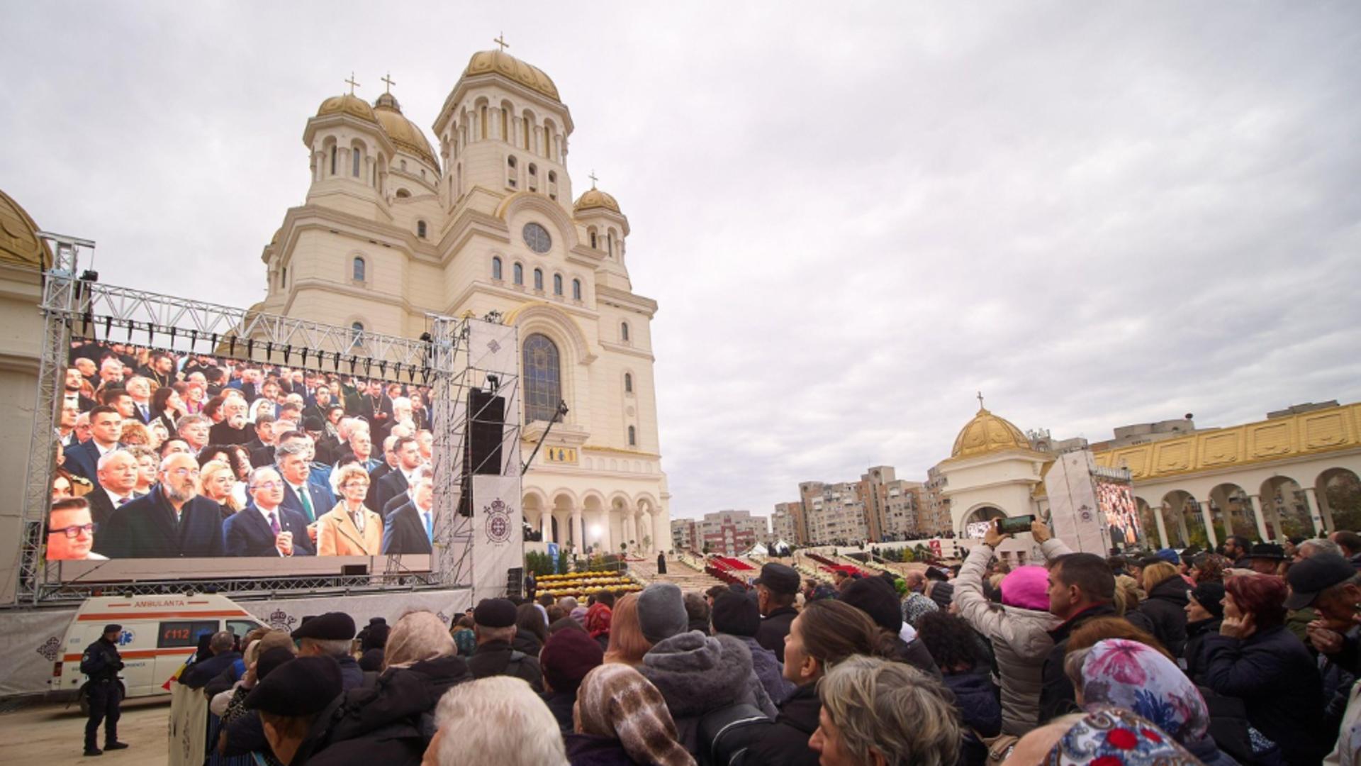 Catedrala Mântuirii Neamului, plătită aproape integral din banii românilor. Foto: Profimedia