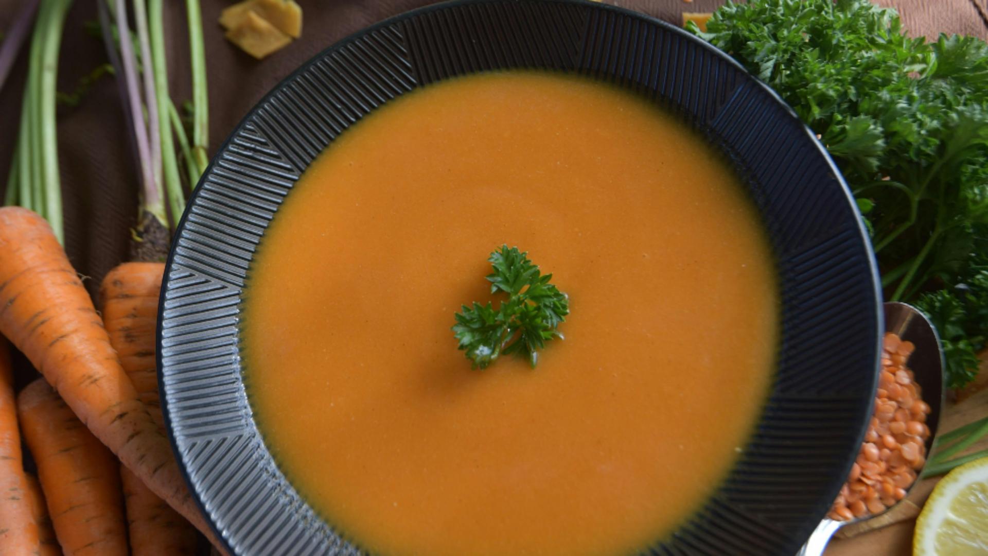 Cum prepară turcii supa-cremă de linte. Cea mai sănătoasă și hrănitoare mâncare, ideală pentru zilele răcoroase