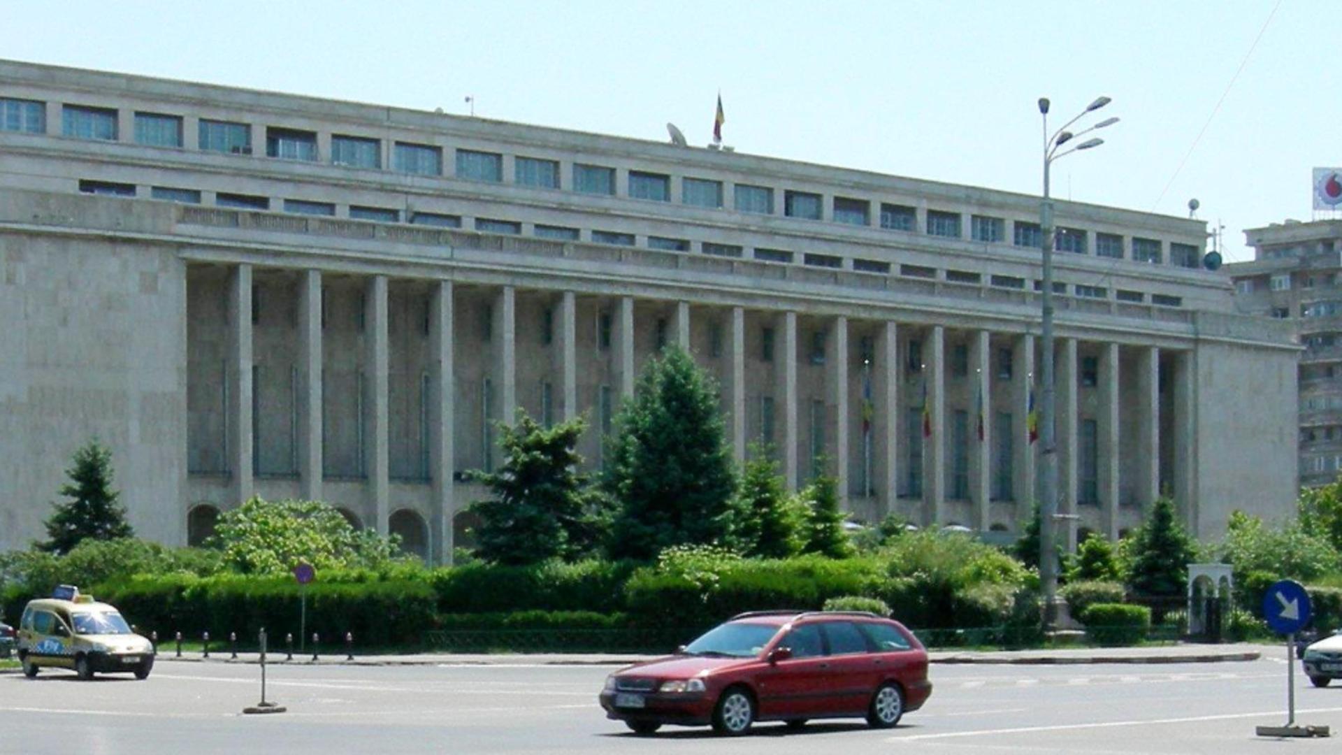 Mișmașurile făcute de Bolojan cu mașinile guvernului.