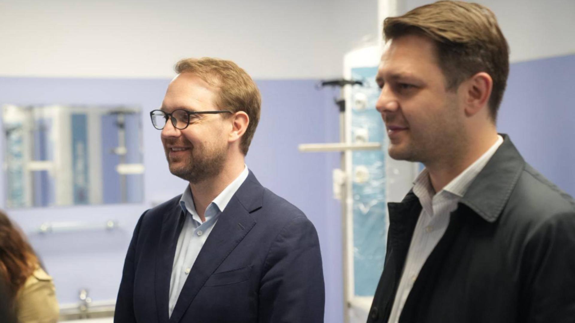 Ruben Lațcău cu Dominic Fritz. Foto: Facebook/Ruben Lațcău