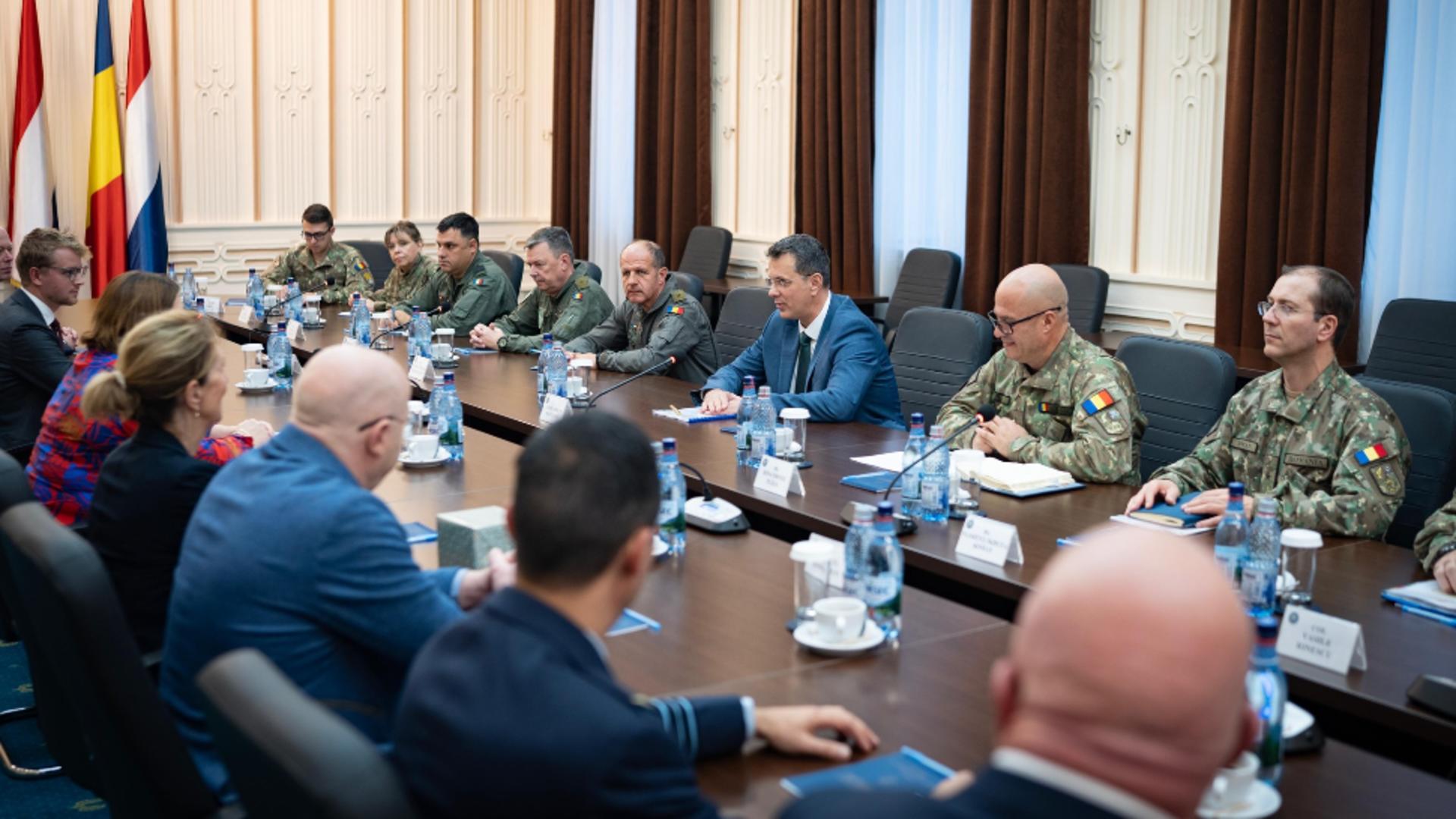 MApN a parafat achiziția a 18 avioane F-16. Foto: Facebook