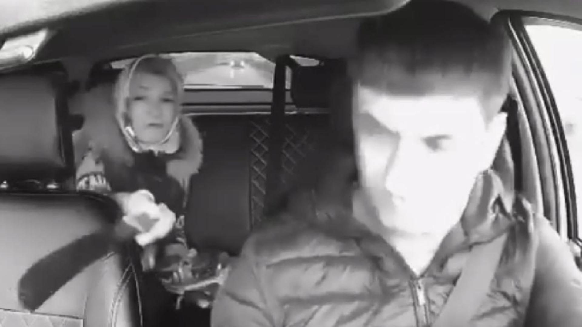 Taximetrist amenințat