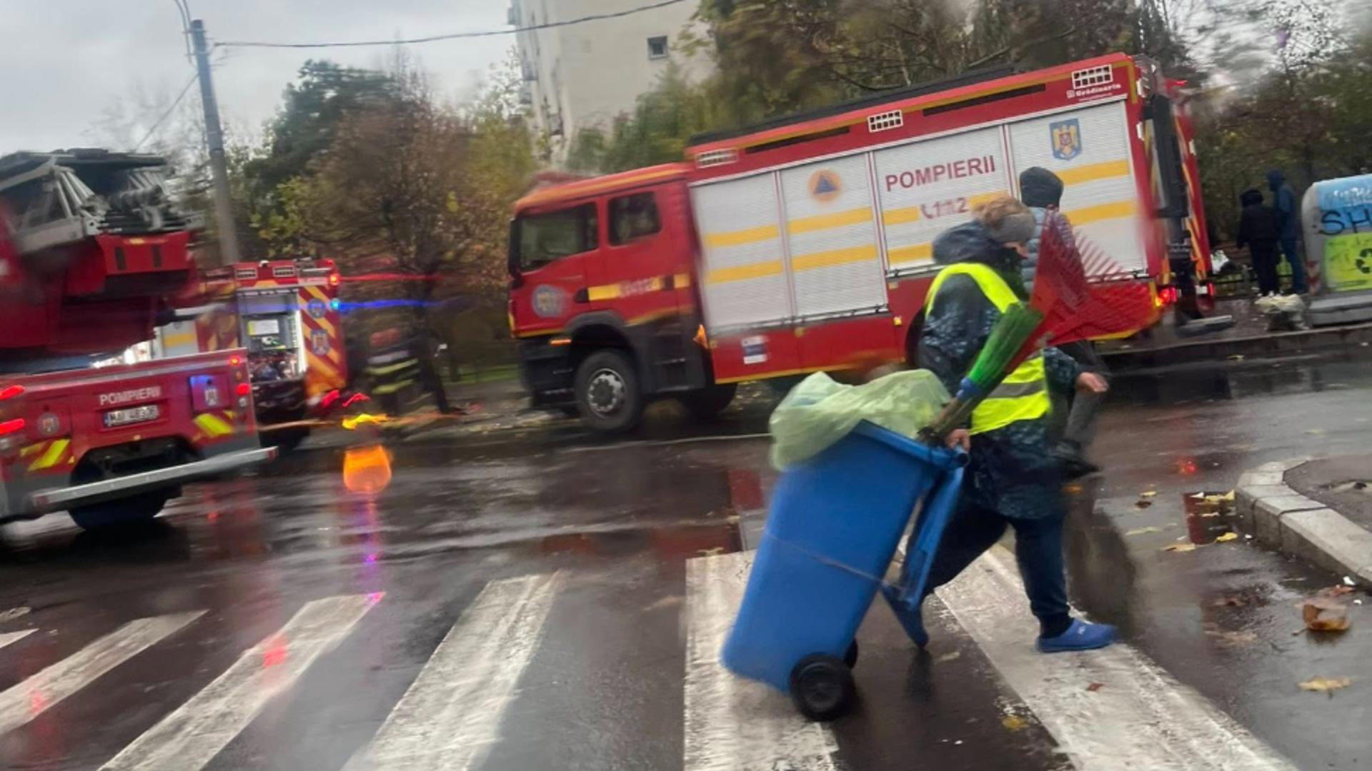 Alertă în Sectorul 3! Incendiu la parterul unui bloc: o persoană cu arsuri grave, altele au suferit atacuri de panică/ Facebook Info Trafic Bucuresti și Ilfov