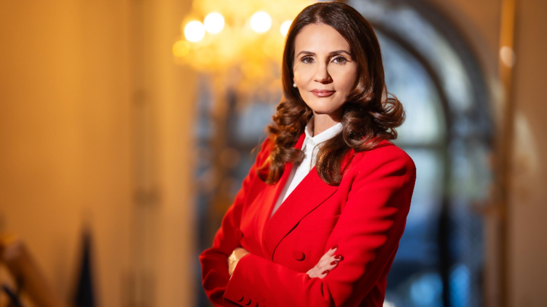 Anca Alexandrescu, dezvăluiri spectaculoase la un an de la anularea alegerilor: Iohannis a salvat „Coaliția Răului”. Dacă un milion de români ieșeau în stradă, poate că lucrurile arătau altfel astăzi – VIDEO