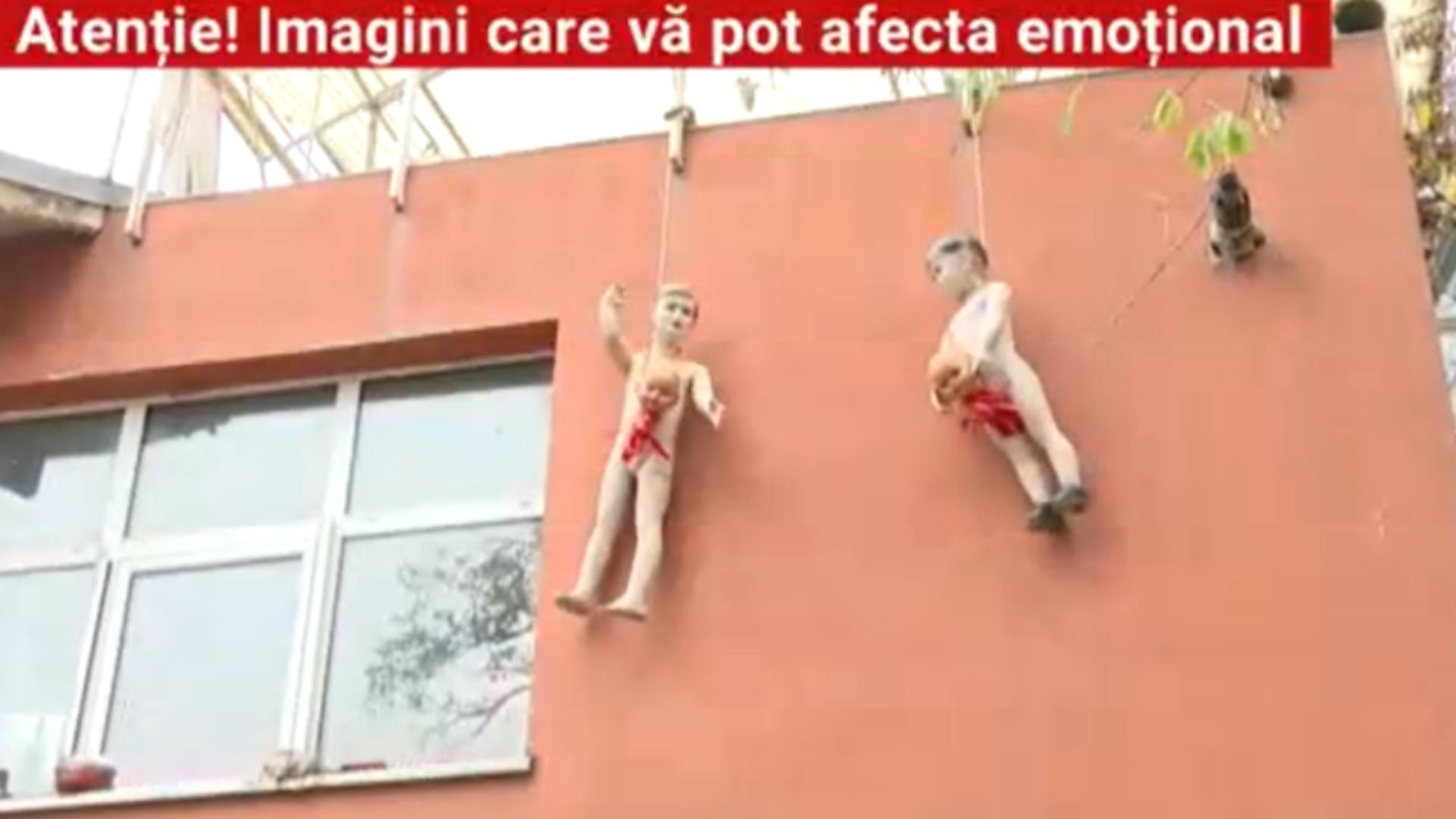 Teroare în cel mai bogat sector al Capitalei: mai multe păpuși de plastic, spânzurate de o clădire, în apropierea ueni școli: oamenii sunt îngroziți