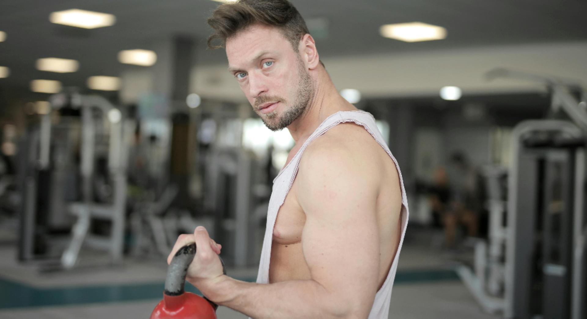 Cele mai bune alimente care cresc testosteronul, hormonul masculin