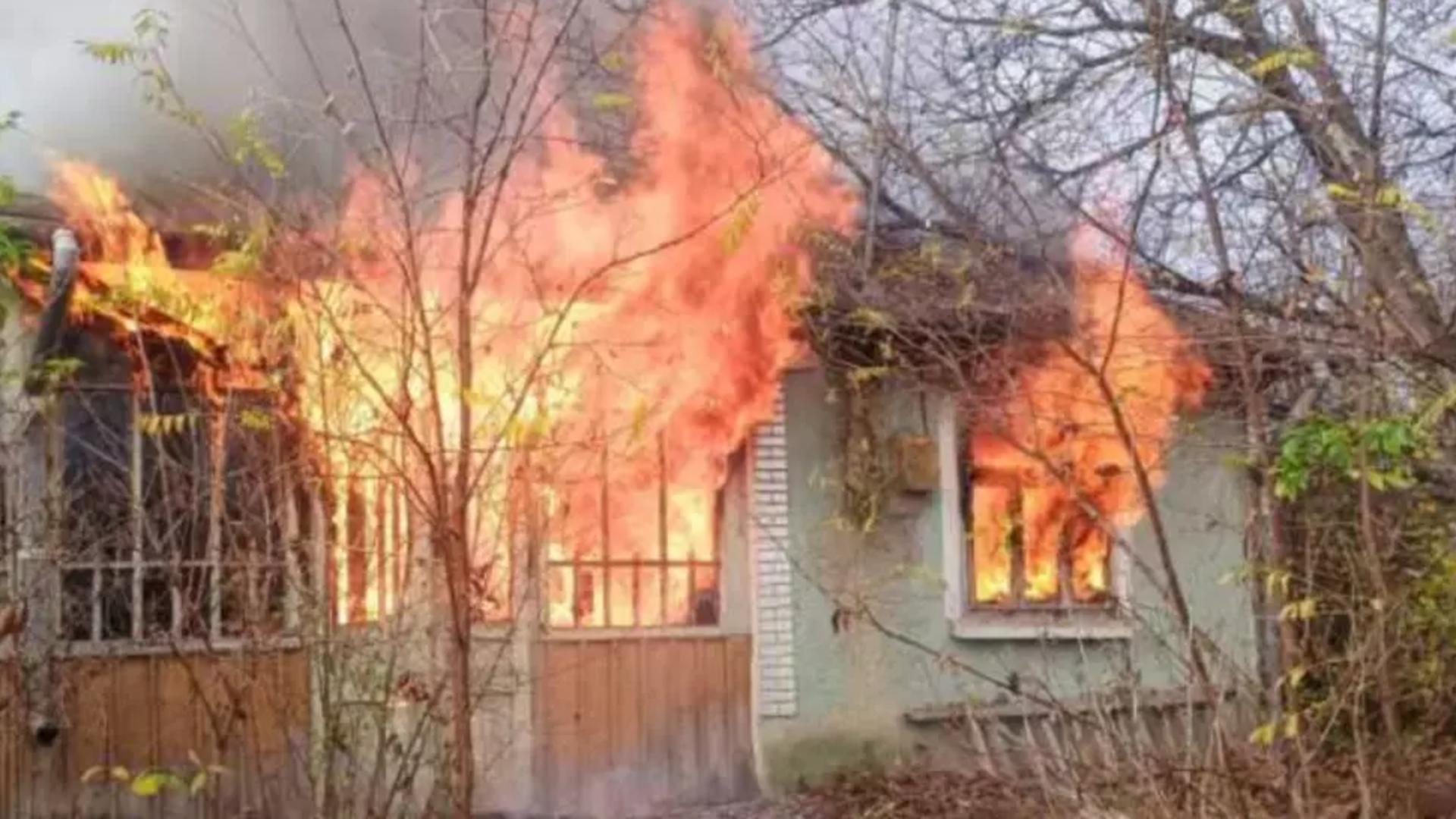 Un incendiu care a mistuit întreaga casă. Foto ilustrativ